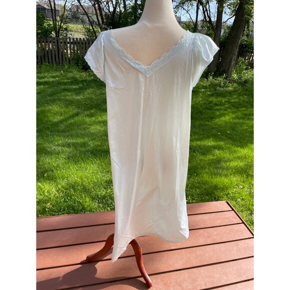 Vintage Vanity Fair Light Blue 2 Pc Peignoir Set Lace Trim Flutter Sleeves Sz L - Picture 6 of 11